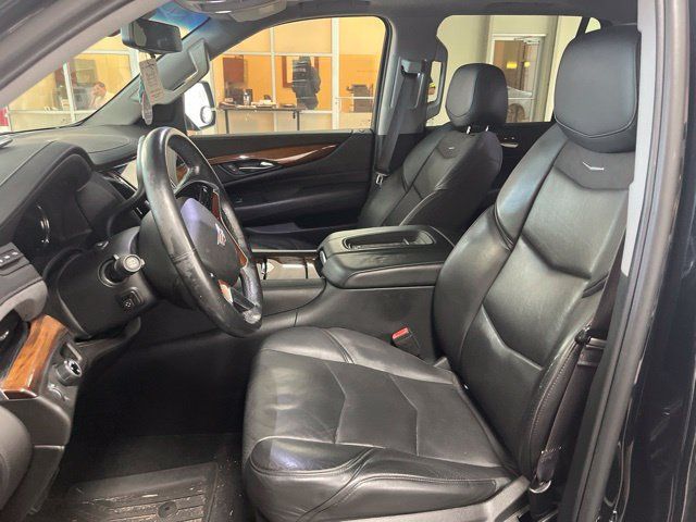Used 2017 Cadillac Escalade Premium Luxury RWD image 7