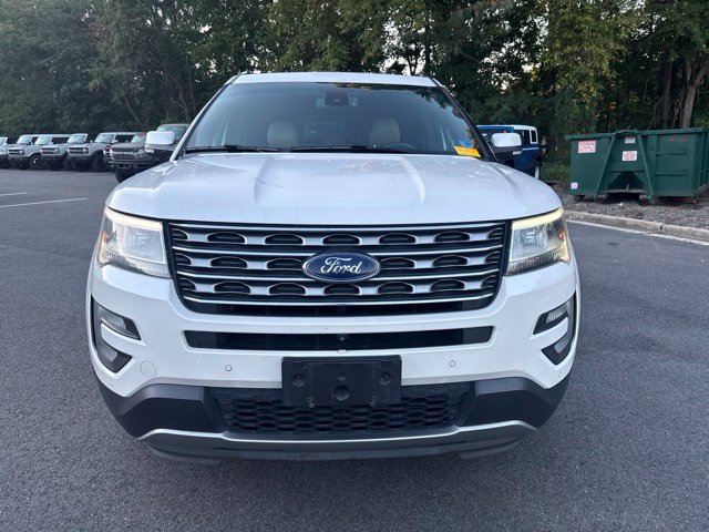 Used 2017 Ford Explorer Limited w/ Equipment Group 301A AWD/4WD image 8