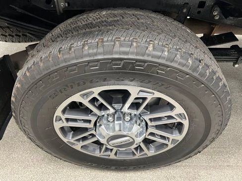 Used 2024 Ford F350 Limited w/ FX4 Off-Road Package AWD/4WD image 17