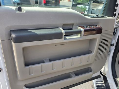 Used 2010 Ford F250 XL AWD/4WD image 16
