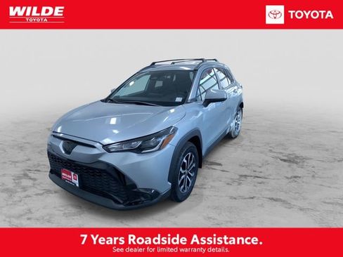 Certified 2024 Toyota Corolla Cross SE image 5