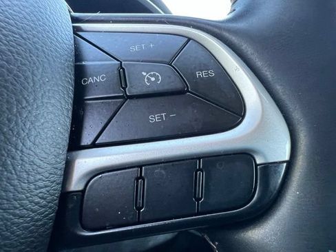 Used 2017 Jeep Compass Limited AWD/4WD image 23