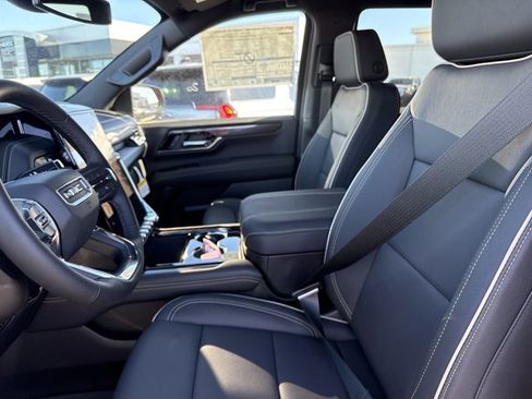 New 2026 GMC Yukon Elevation w/ LPO, Floor Liner Package image 5
