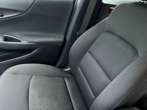 Used 2021 Chevrolet Malibu LT image 24