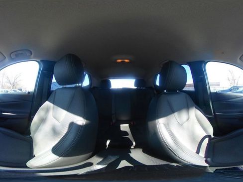 Used 2025 Buick Encore GX Preferred image 40