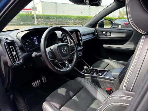 Used 2021 Volvo XC40 T5 R-Design AWD/4WD image 10