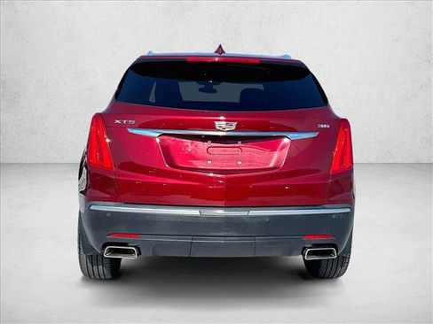 Used 2018 Cadillac XT5 Luxury w/ Driver Awareness Package image 4