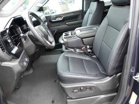 Used 2024 Chevrolet Silverado 1500 LT image 18