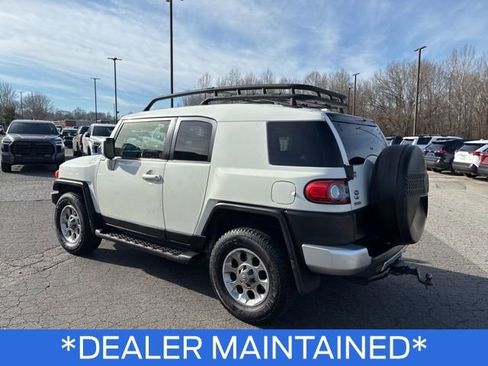 Used 2012 Toyota FJ Cruiser 4WD image 7