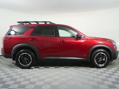 Used 2025 Nissan Pathfinder Rock Creek AWD/4WD image 2