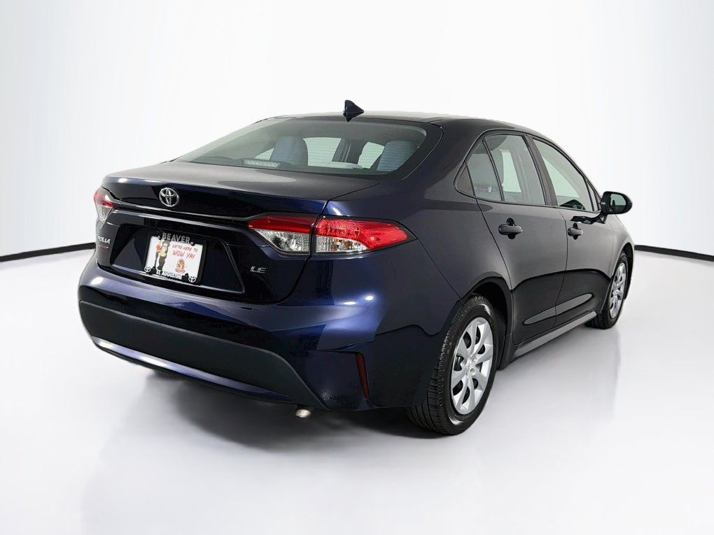 Used 2022 Toyota Corolla LE FWD image 10