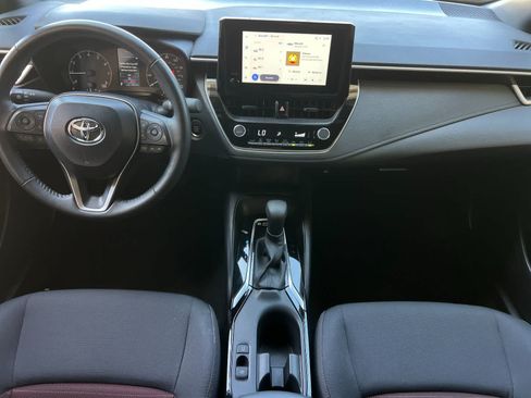 Used 2025 Toyota Corolla SE FWD image 4