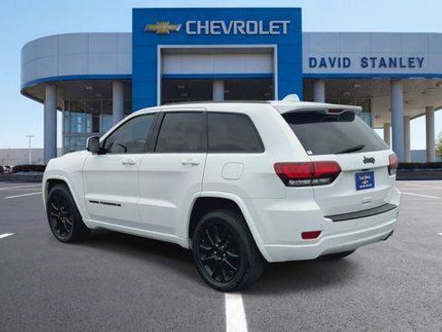Used 2022 Jeep Grand Cherokee Laredo X RWD image 6