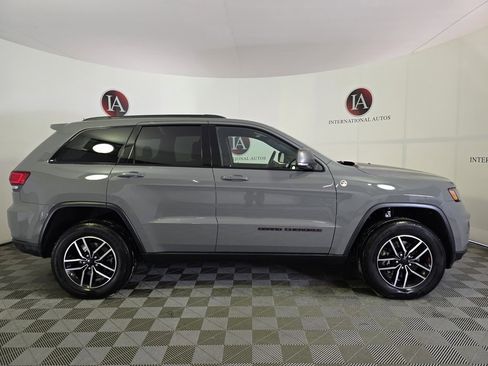 Used 2021 Jeep Grand Cherokee Trailhawk w/ Trailhawk Luxury Group image 3