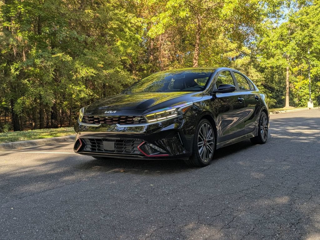 Used 2022 Kia Forte GT FWD image 2