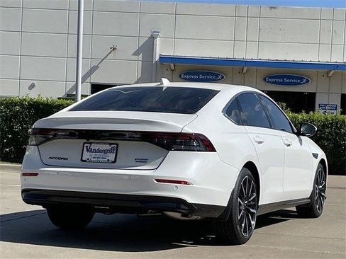 New 2025 Honda Accord Touring image 4