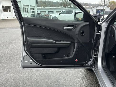 Used 2016 Dodge Charger SXT w/ AWD Plus Group image 12