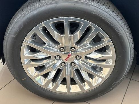 New 2026 GMC Yukon XL Denali w/ Sun & Power Step Package AWD/4WD image 20
