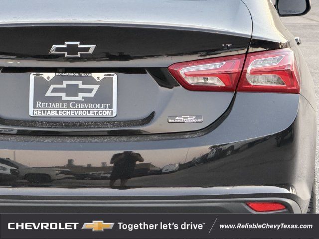 Used 2022 Chevrolet Malibu LT w/ Midnight Edition FWD image 6