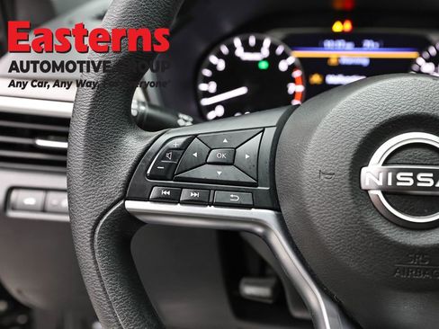 Used 2023 Nissan Altima 2.5 SV FWD image 15