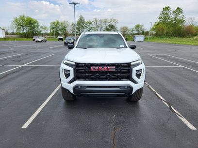 New 2025 GMC Canyon Elevation w/ Convenience Package