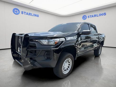 Used 2024 Chevrolet Colorado W/T w/ WT Convenience Package RWD image 5