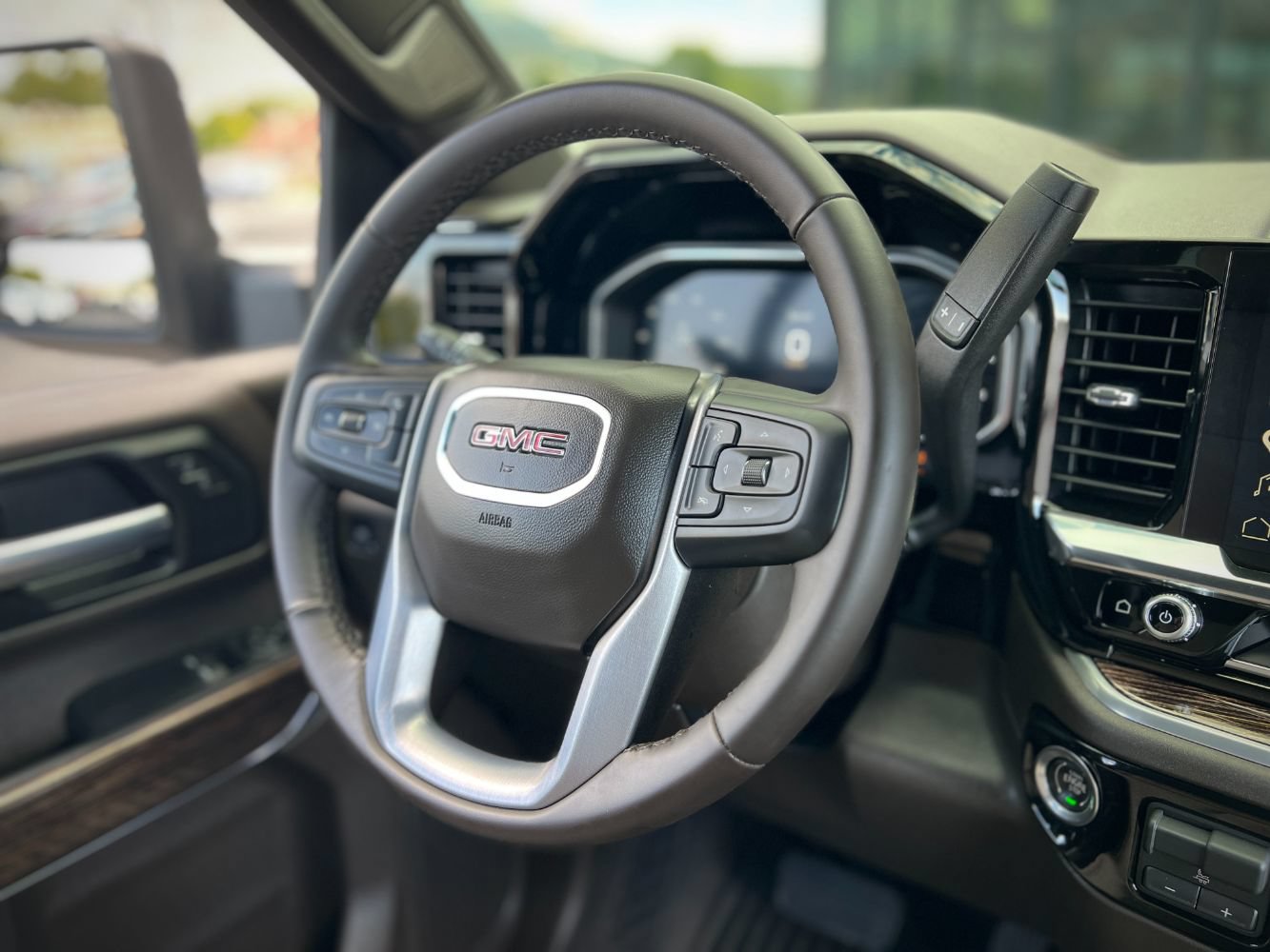Used 2026 GMC Sierra 2500 SLE AWD/4WD image 14