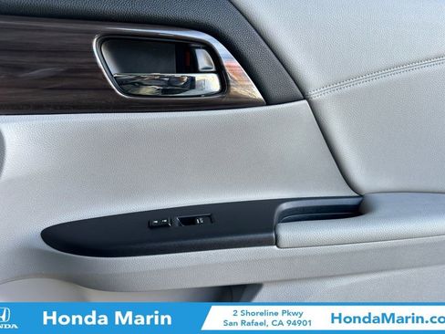 Used 2017 Honda Accord EX-L image 21