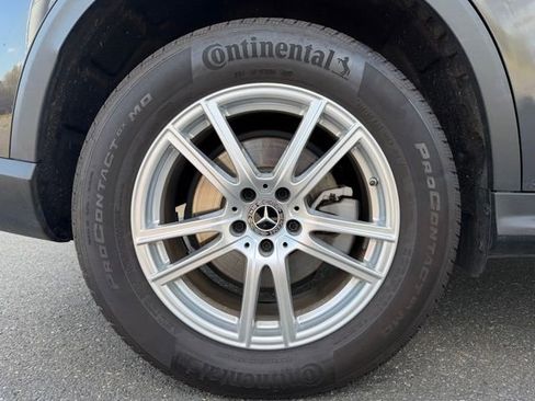 Used 2023 Mercedes-Benz GLC 300 4MATIC image 9