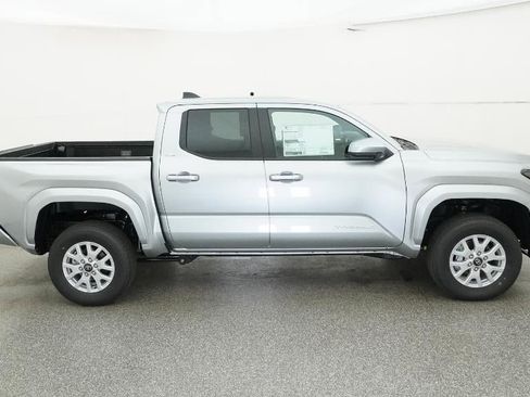 New 2026 Toyota Tacoma SR5 image 11