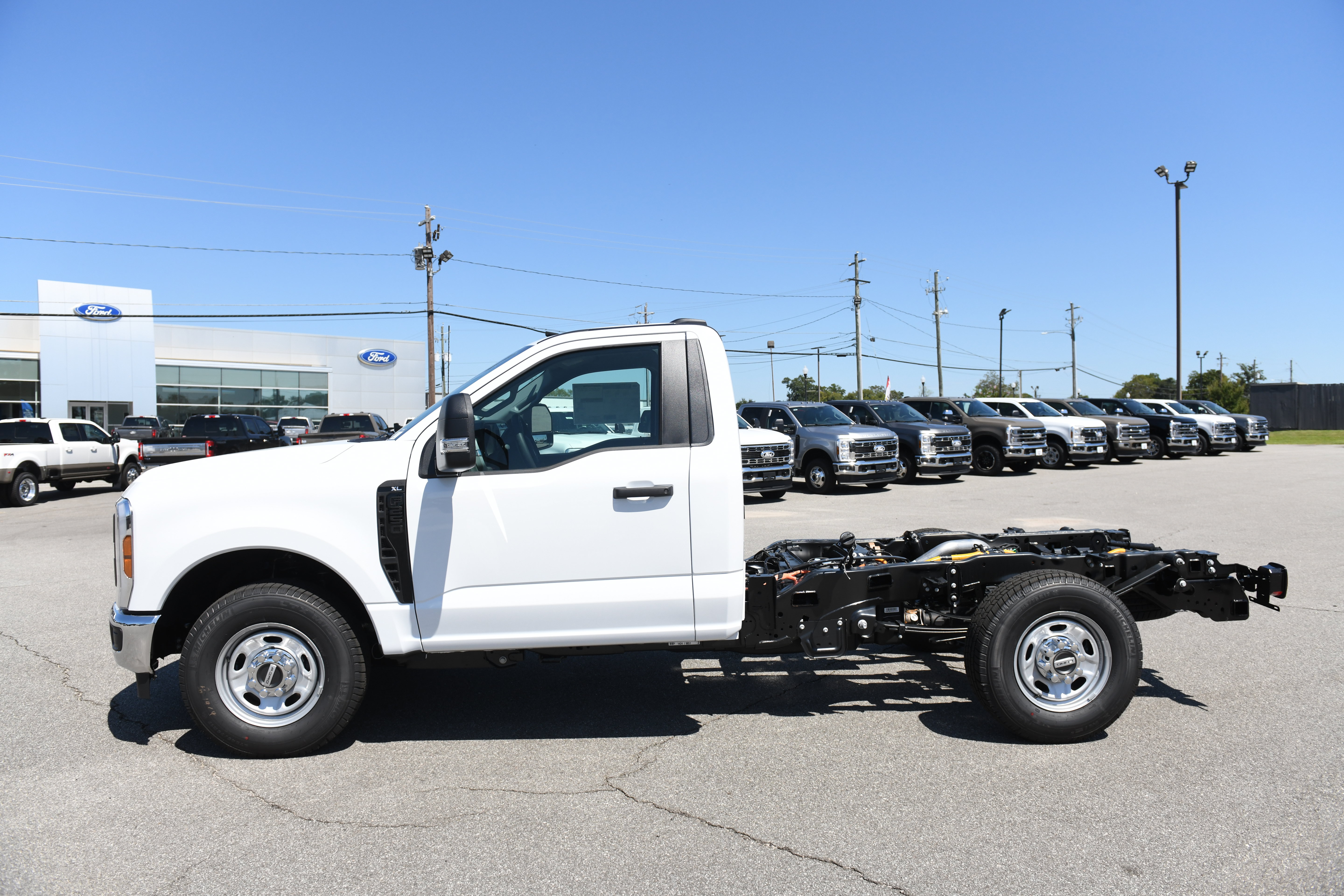 New 2027 Ford F250 XL w/ XL Chrome Package RWD image 6