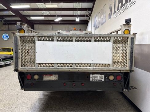 Used 2011 Ford F550 2WD Regular Cab Super Duty w/ Payload Upgrade Pkg image 7