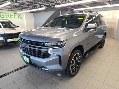 Used 2021 Chevrolet Suburban RST w/ Luxury Package AWD/4WD image 3