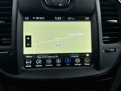 Used 2023 Chrysler 300 S image 18