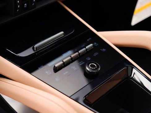 New 2026 Porsche Cayenne Coupe image 27