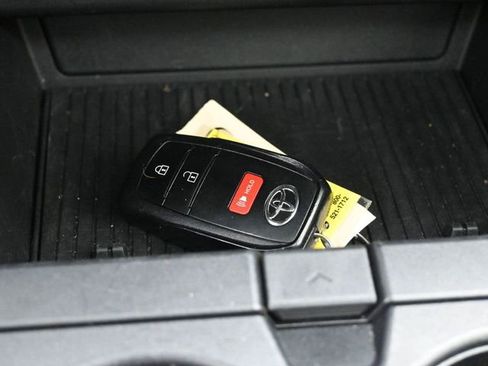 Certified 2024 Toyota Prius XLE image 18