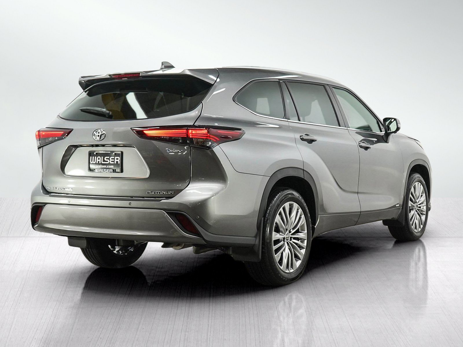 Used 2026 Toyota Highlander Platinum AWD/4WD image 5