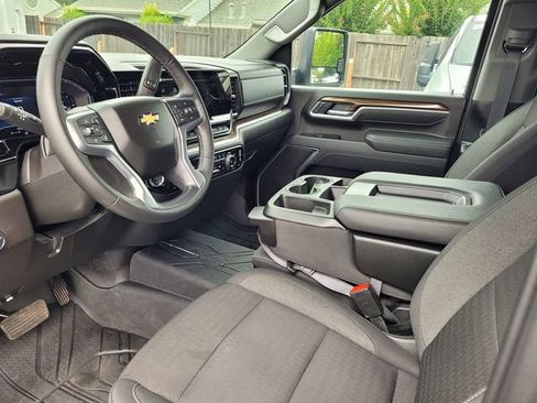Used 2025 Chevrolet Silverado 2500 LT AWD/4WD image 10