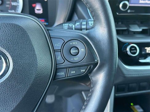 Used 2022 Toyota Corolla Cross LE image 20