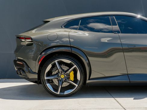 Used 2024 Ferrari Purosangue AWD/4WD image 33