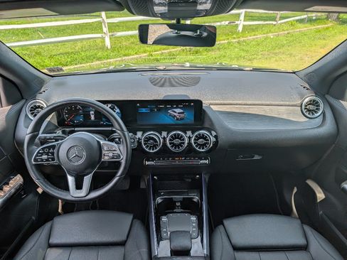 Used 2023 Mercedes-Benz GLA 250 4MATIC image 28