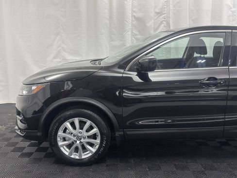 Used 2021 Nissan Rogue Sport S image 5