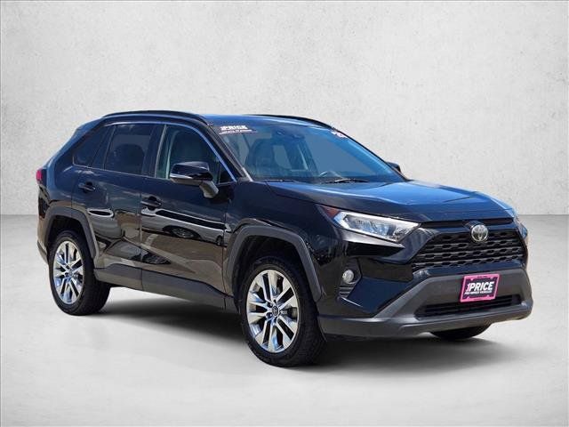 Used 2021 Toyota RAV4 XLE Premium AWD/4WD image 3