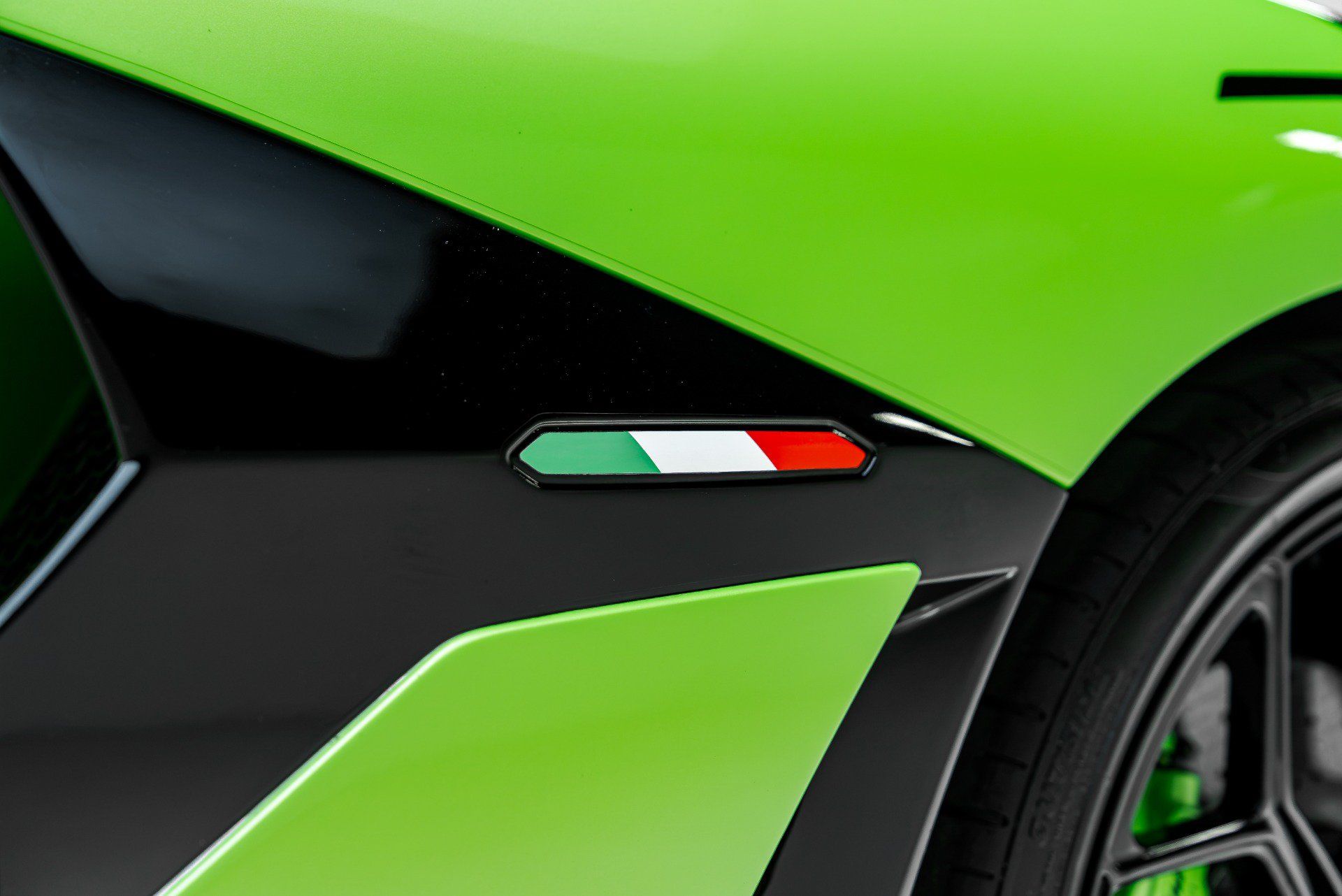 Used 2019 Lamborghini Aventador SVJ AWD/4WD image 48
