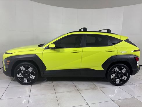 Used 2024 Hyundai Kona SEL w/ Convenience Package image 2