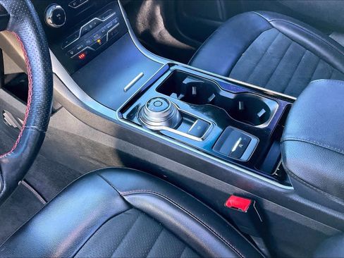 Used 2020 Ford Edge ST-Line w/ Cold Weather Package image 15