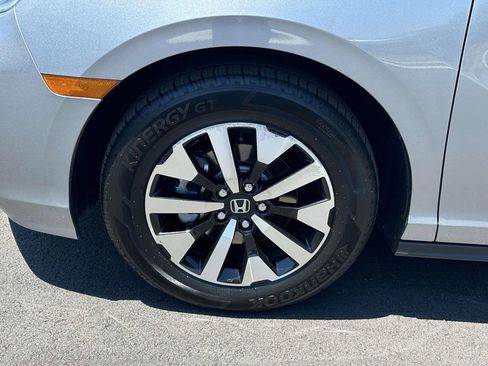 Certified 2025 Honda Odyssey EX-L image 32