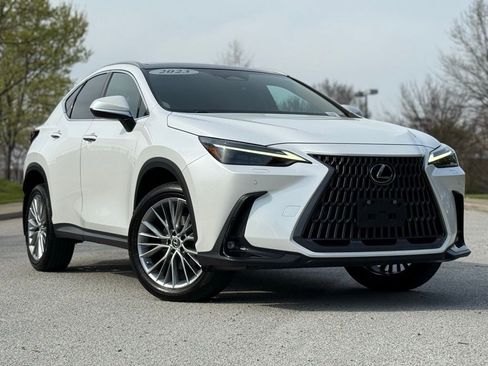 Used 2023 Lexus NX 350 AWD image 2