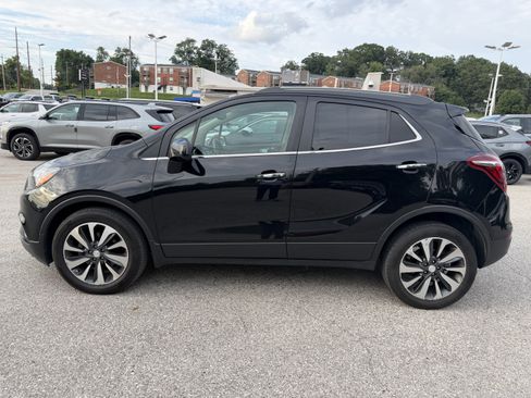 Used 2021 Buick Encore Preferred FWD image 4