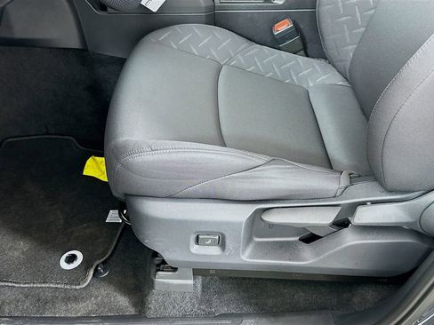 Used 2025 Toyota Tacoma SR image 19